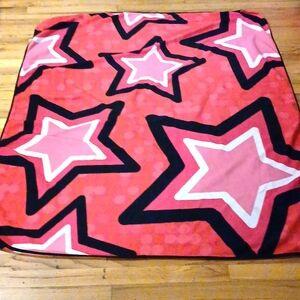 Cutest Throw💕🖤🤍